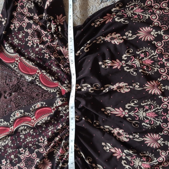 F.A.N.G short sleeve shirt size medium brown red tunic back to school 2000s y2k - Picture 4 of 5